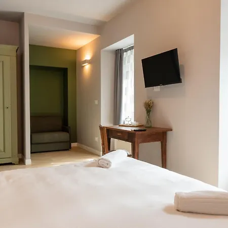 Regina Boutique Suites Trieste Exterior photo